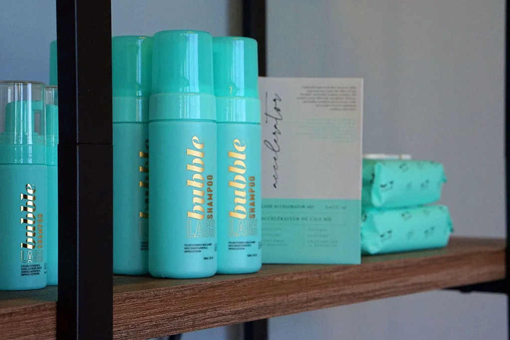 Studio atmosphere, Faciallash Lounge