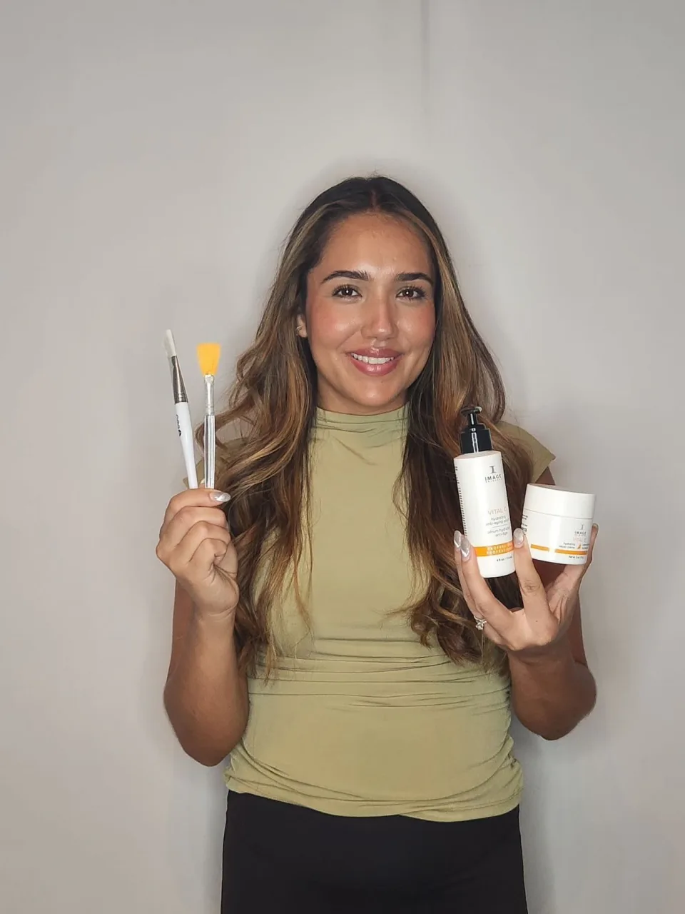 Yuliana Carrier, licensed esthetician at Faciallash Lounge